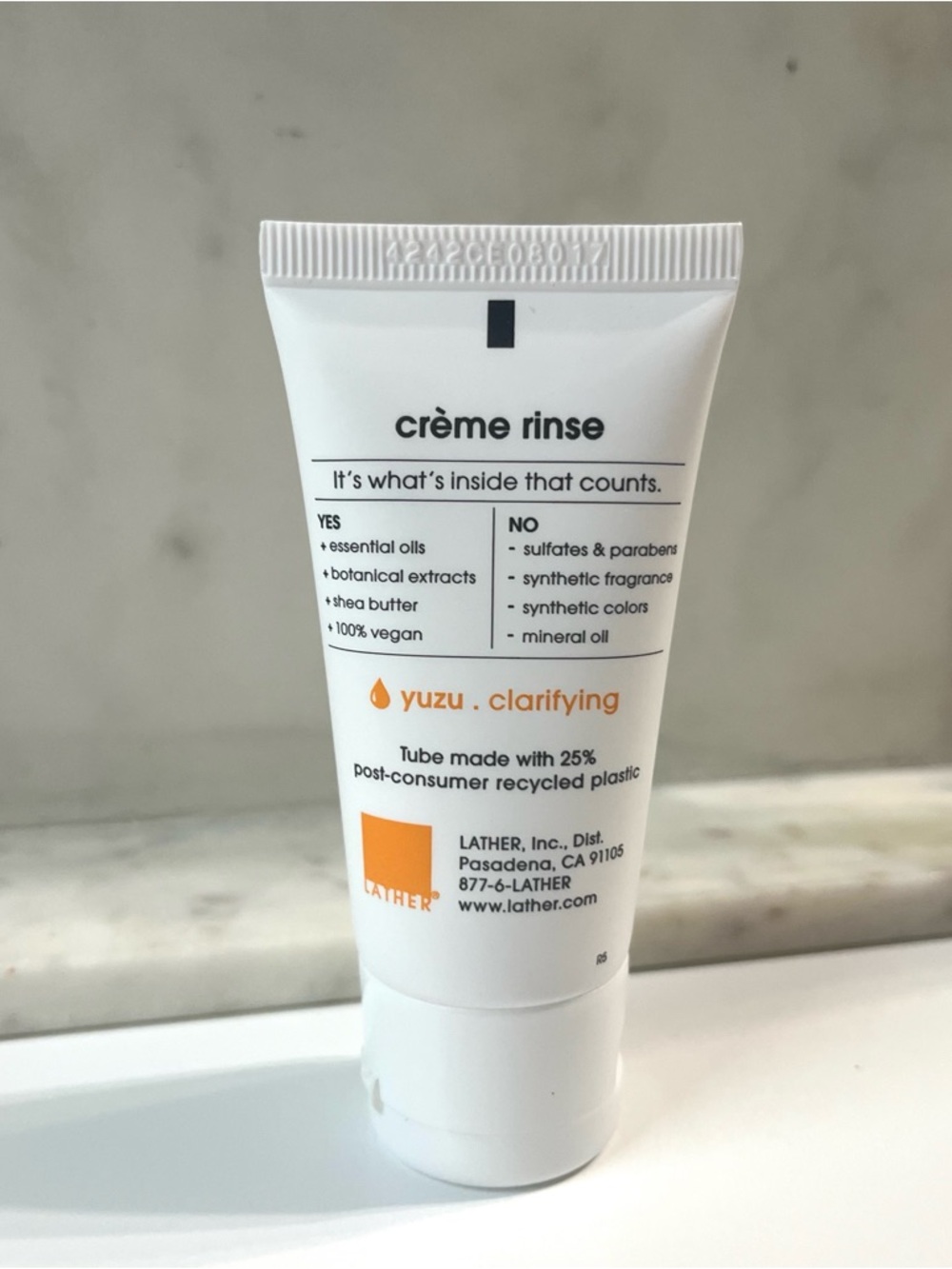 💜 LATHER Crème Rinse NWOT, Yuzu Bergamot - Picture 2 of 2